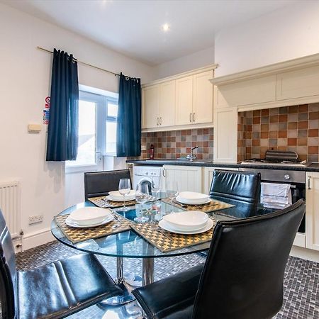 Chesterfield Lodge - 2 Bedroom Apartment Near Chesterfield Town Centre 외부 사진